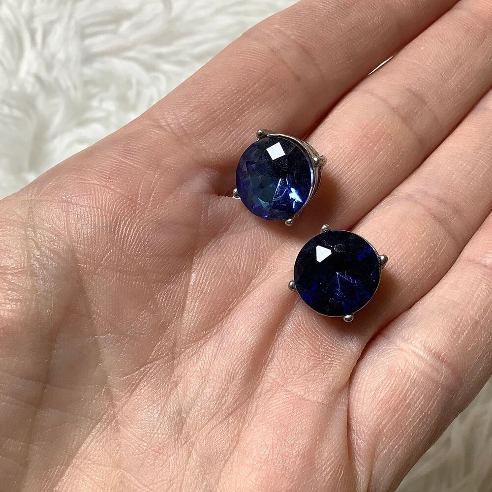 Kenneth Cole Silver Tone Solitaire Blue Faceted Crystal Stud Earrings C2-28